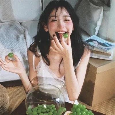 红粉妖魔